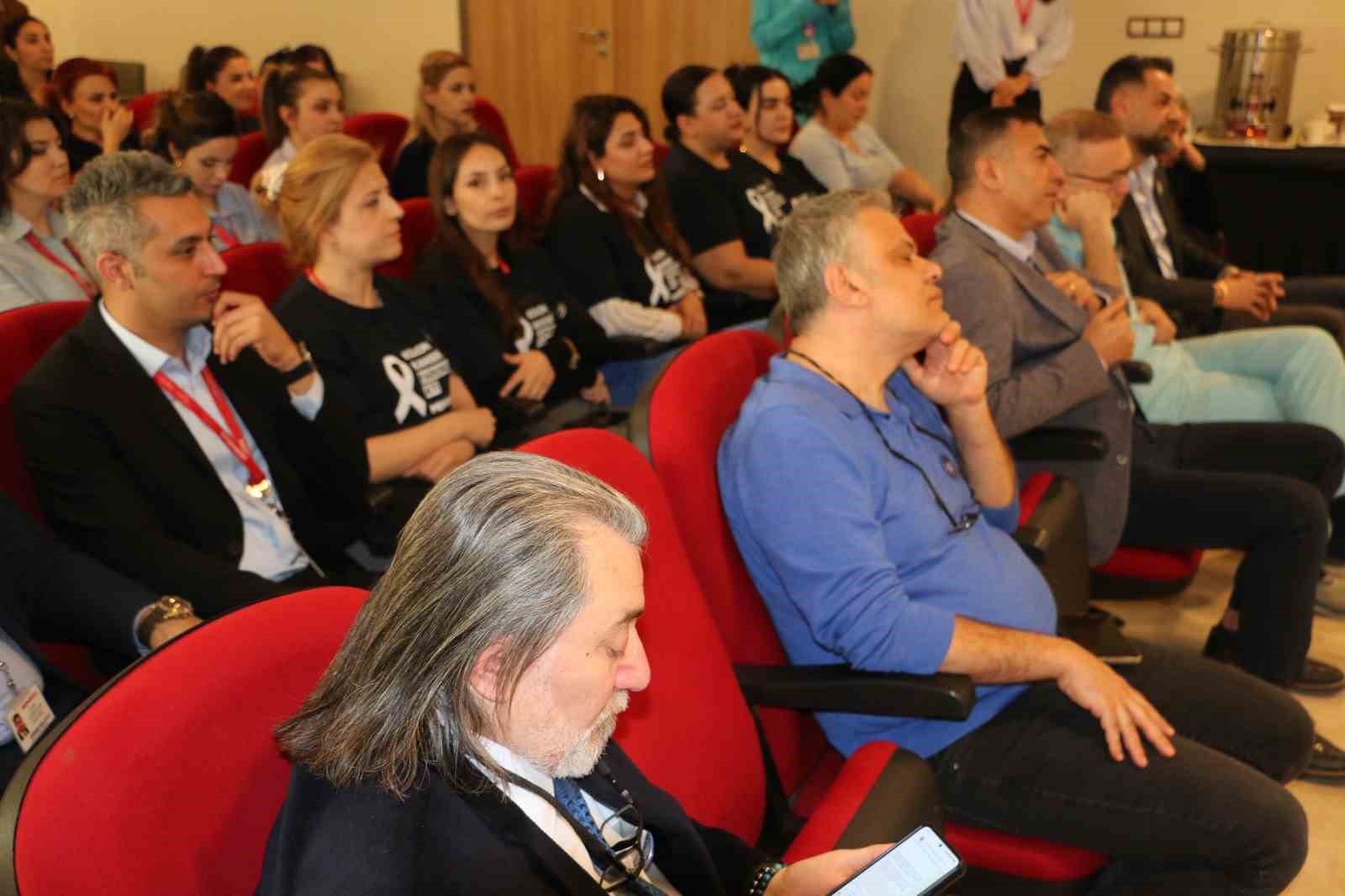 Diyarbakır’da kolon kanserine dikkat çekmek için sunumlar gerçekleştirildi
