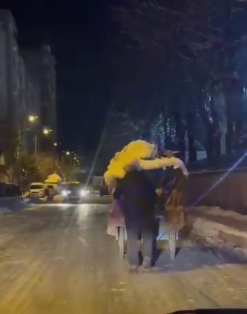 Diyarbakır’da polisten yürekleri ısıtan görüntü
