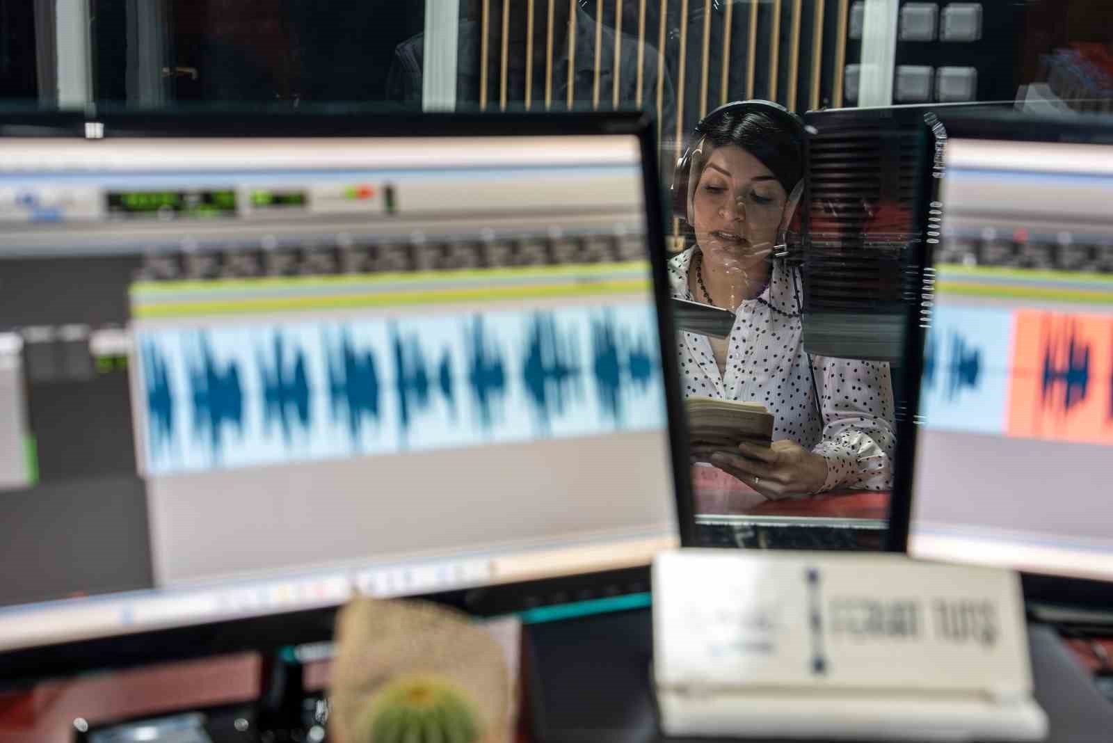 Diyarbakır’da Sesli Kütüphane büyüyor
Diyarbakır’da Sesli Kütüphane büyüyor