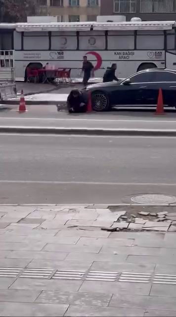 Diyarbakır’da ’tadilat’ nedeniyle çıkan silahlı kavga kameraya yansıdı
