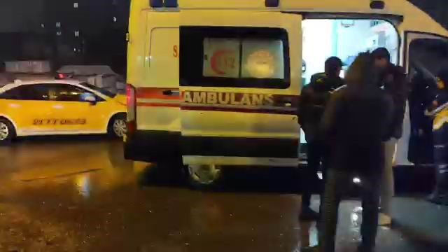 Diyarbakır’da ticari taksi ile yolcu minibüsü çarpıştı: 3 yaralı
