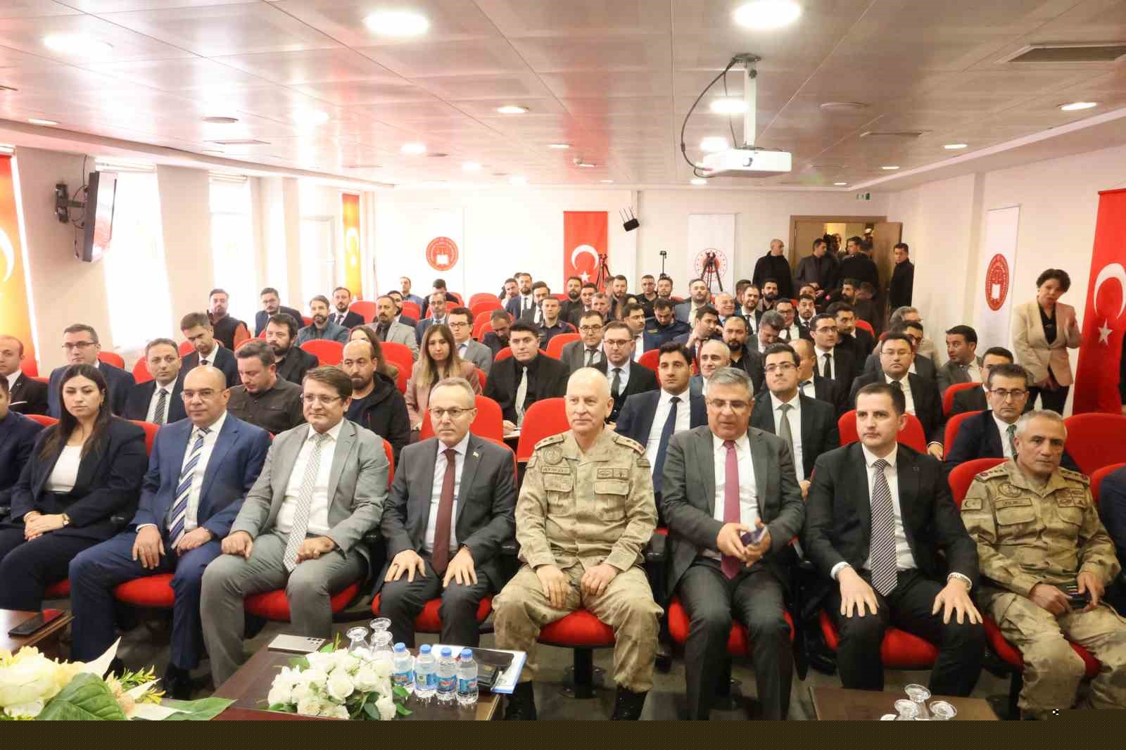 Diyarbakır’da ‘yasa dışı bahis ve sanal kumarla’ mücadelede hukuki süreç ele alındı
