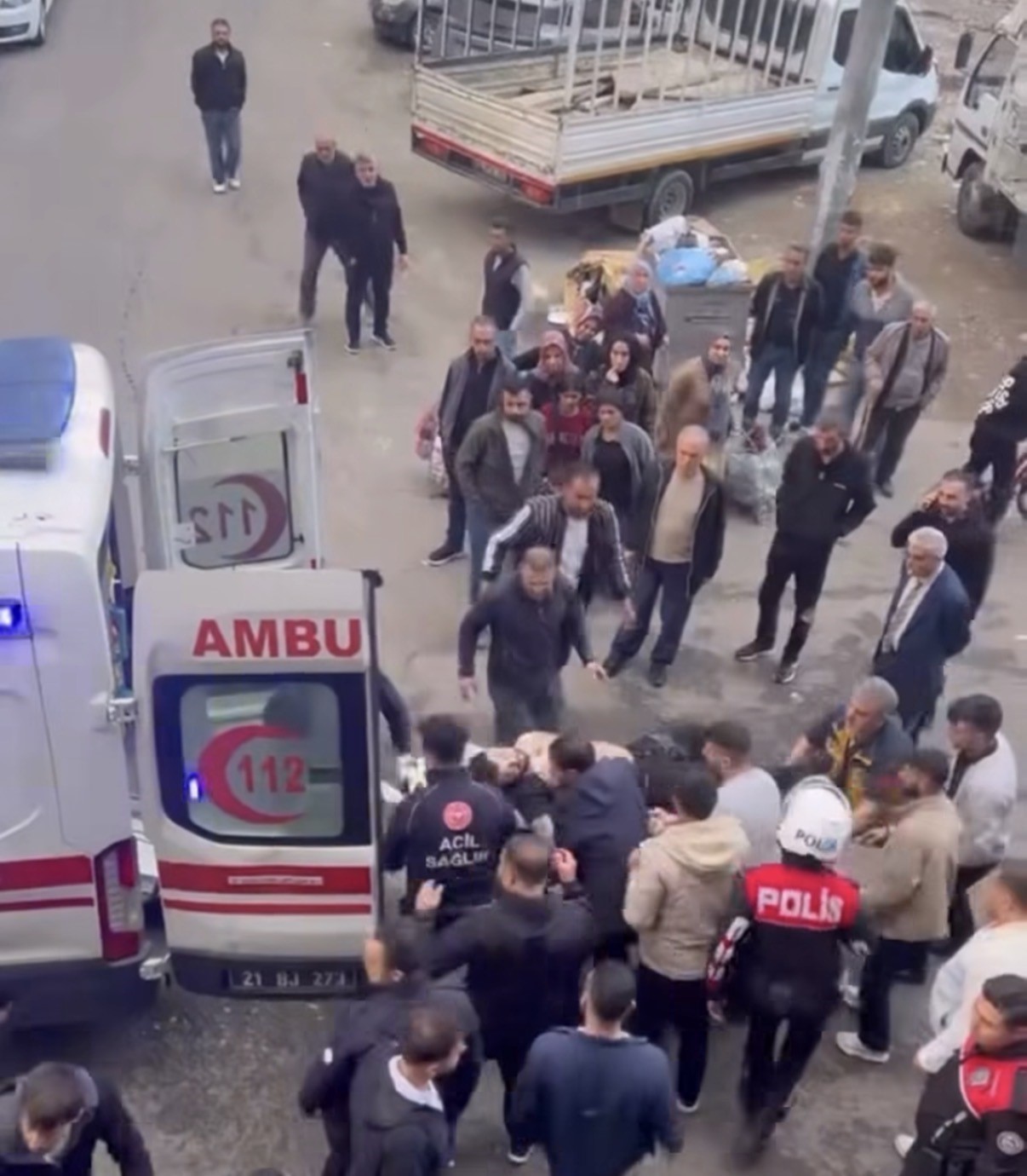 Diyarbakır’daki cinayetin şüphelileri saklandıkları metruk yapıda yakalandı
