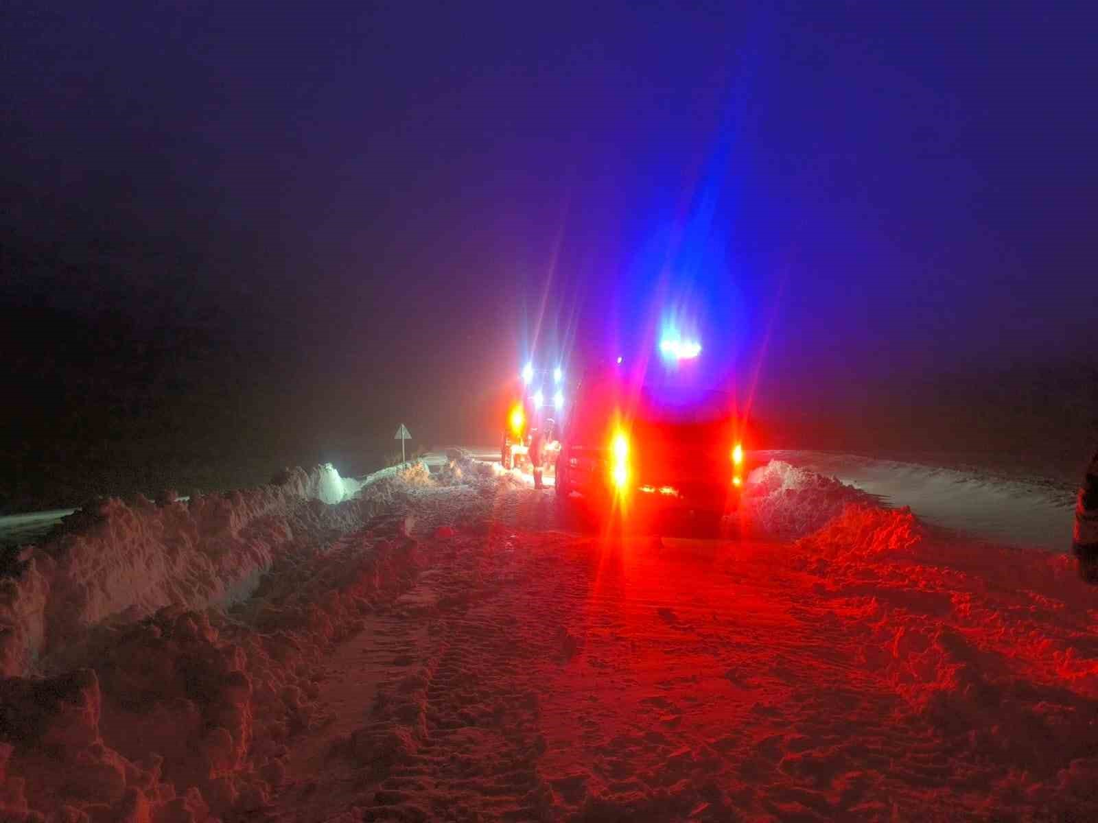 Diyarbakır’ın Mardin, Şanlıurfa, Batman ve Elazığ güzergahlarında çok sayıda araç yolda kaldı
