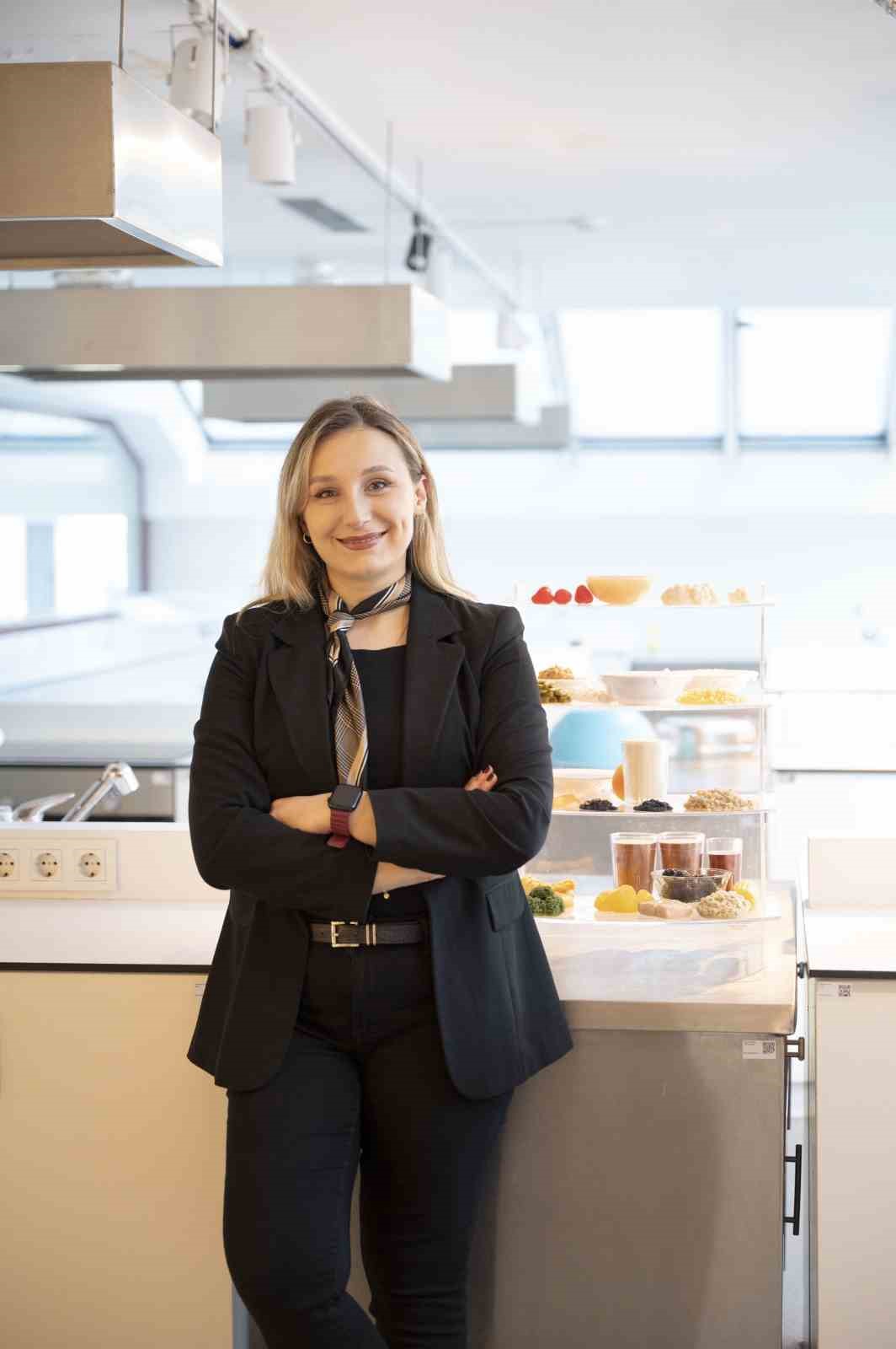 Diyetisyenden Ramazan uyarısı: İftarda suyu peş peşe içmeyin
