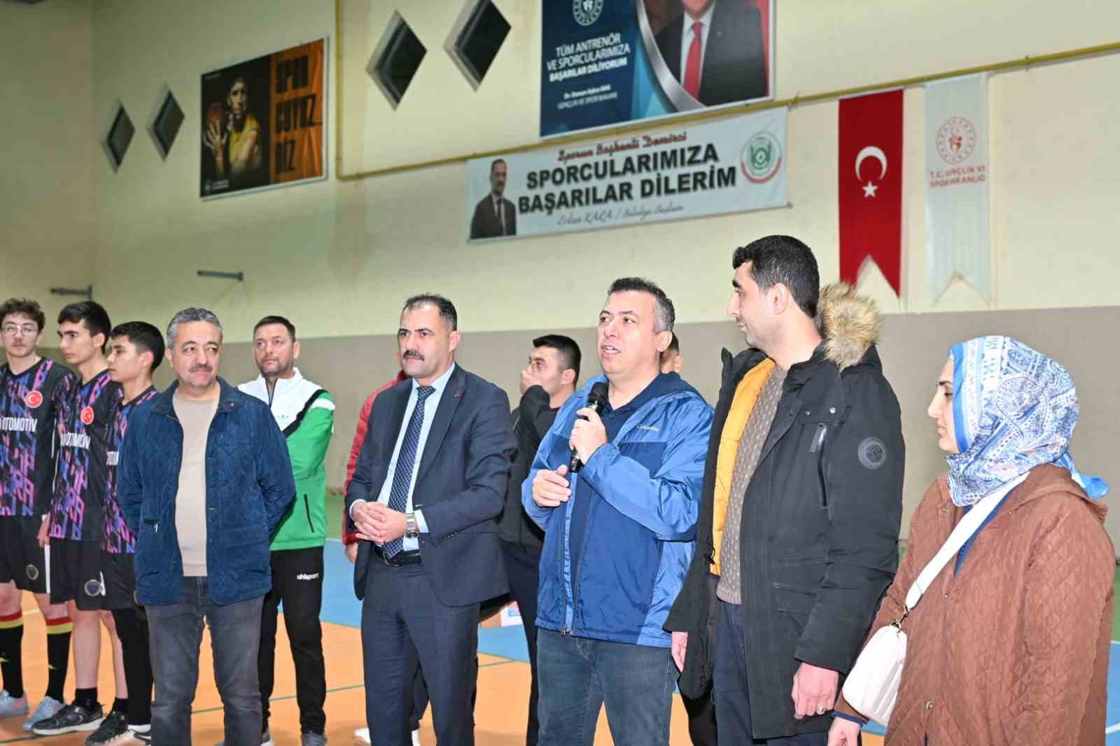 DMD hastası Rahmi Kerem için düzenlenen futsal turnuvası başladı
DMD hastası Rahmi Kerem için düzenlenen futsal turnuvası başladı