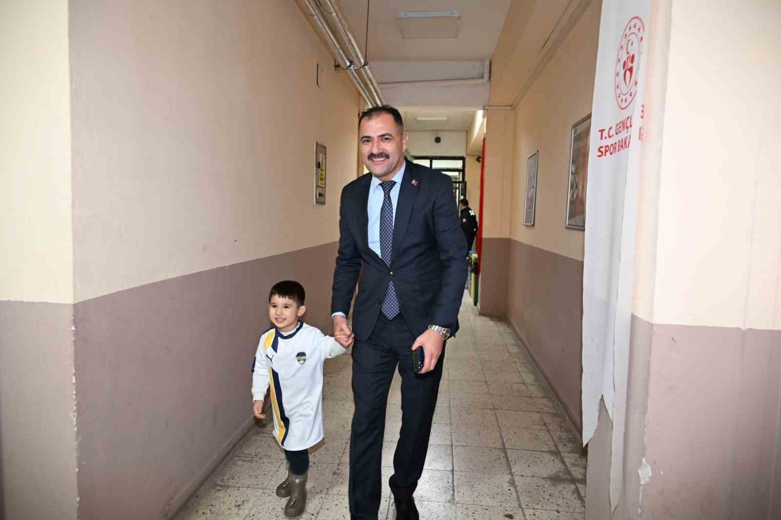 DMD hastası Rahmi Kerem için düzenlenen futsal turnuvası başladı
DMD hastası Rahmi Kerem için düzenlenen futsal turnuvası başladı