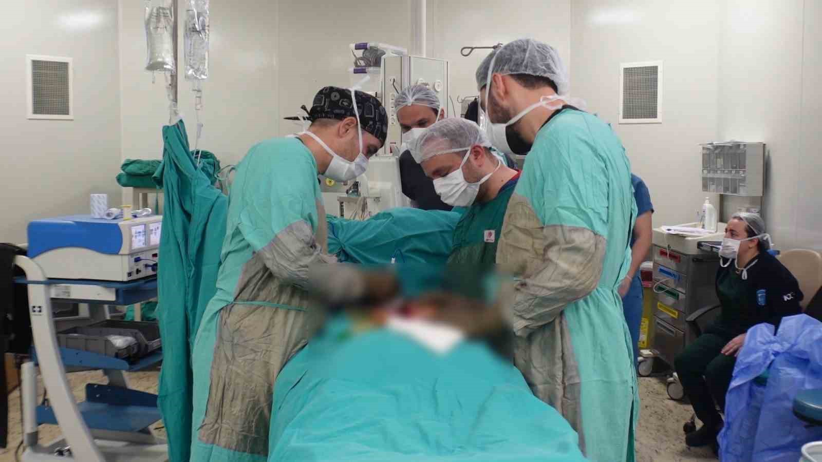 Doç. Dr. Anıl Agar’dan kamburluk uyarısı
