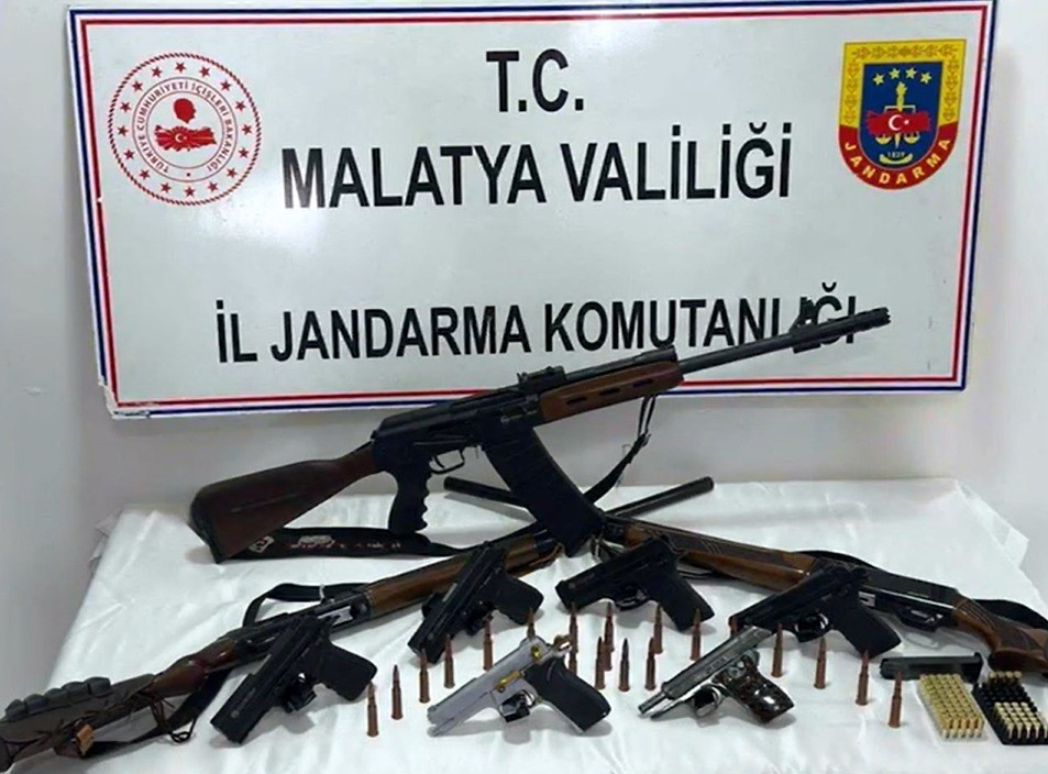 Doğanşehir’de silah operasyonu: 3 gözaltı
