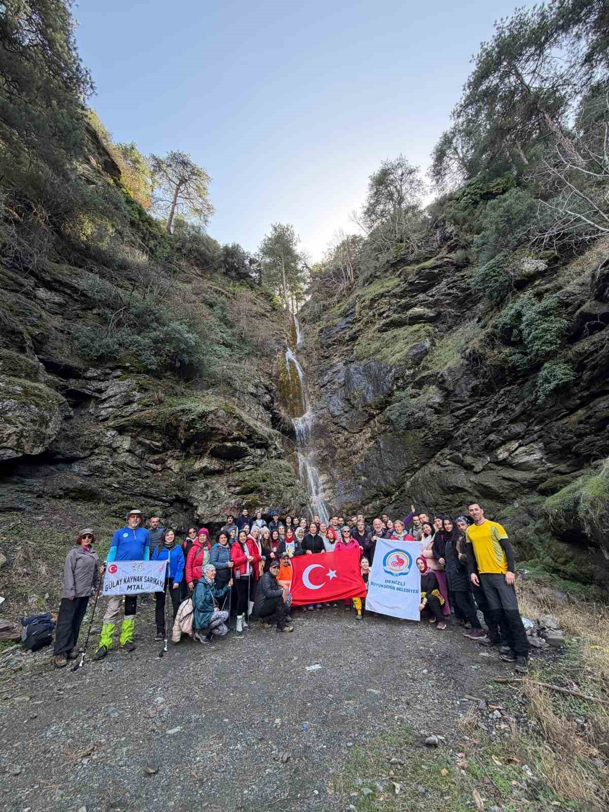 Doğaseverler Denizli’nin yeşilliklerine yürüyor
