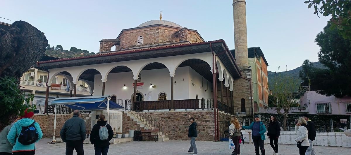 Doğaseverler Latmos’u gezdi
