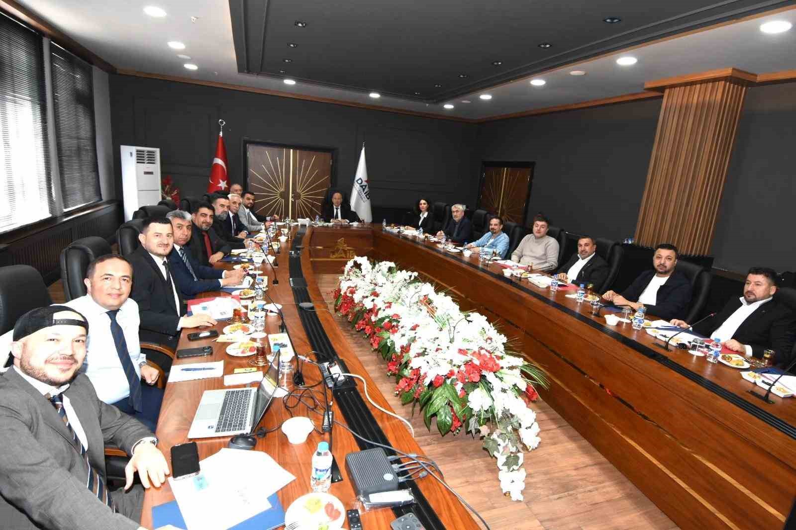 Doğu Anadolu İhracatçılar Birliği’nde görev dağılımı tamamlandı.
