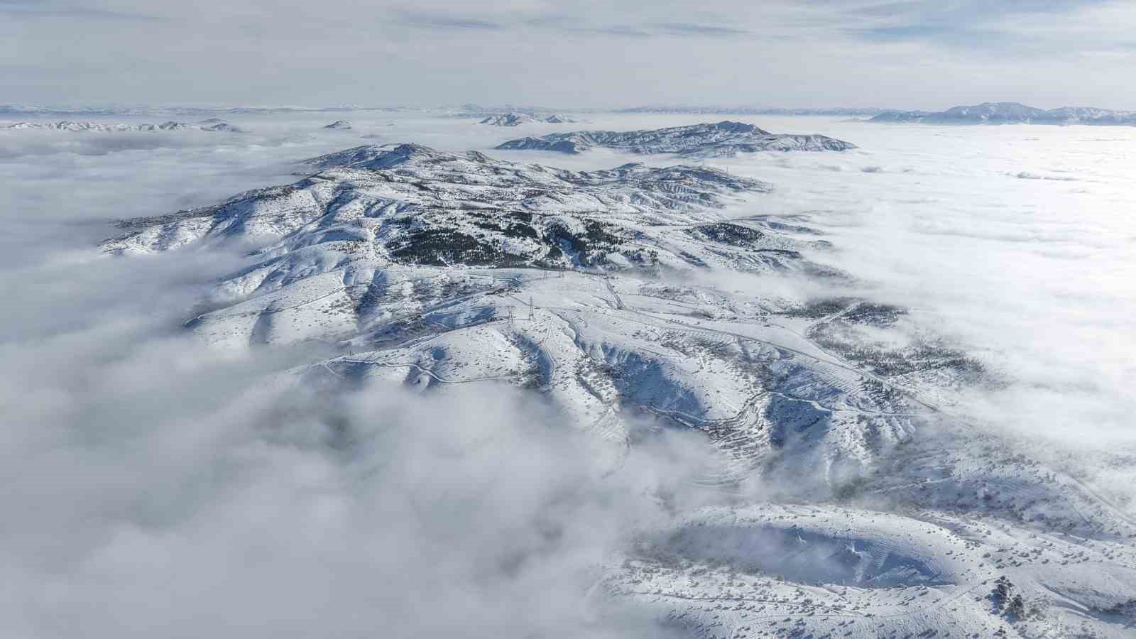 Doğu Anadolu’da kar, Avrupa manzaralarını anımsatıyor
