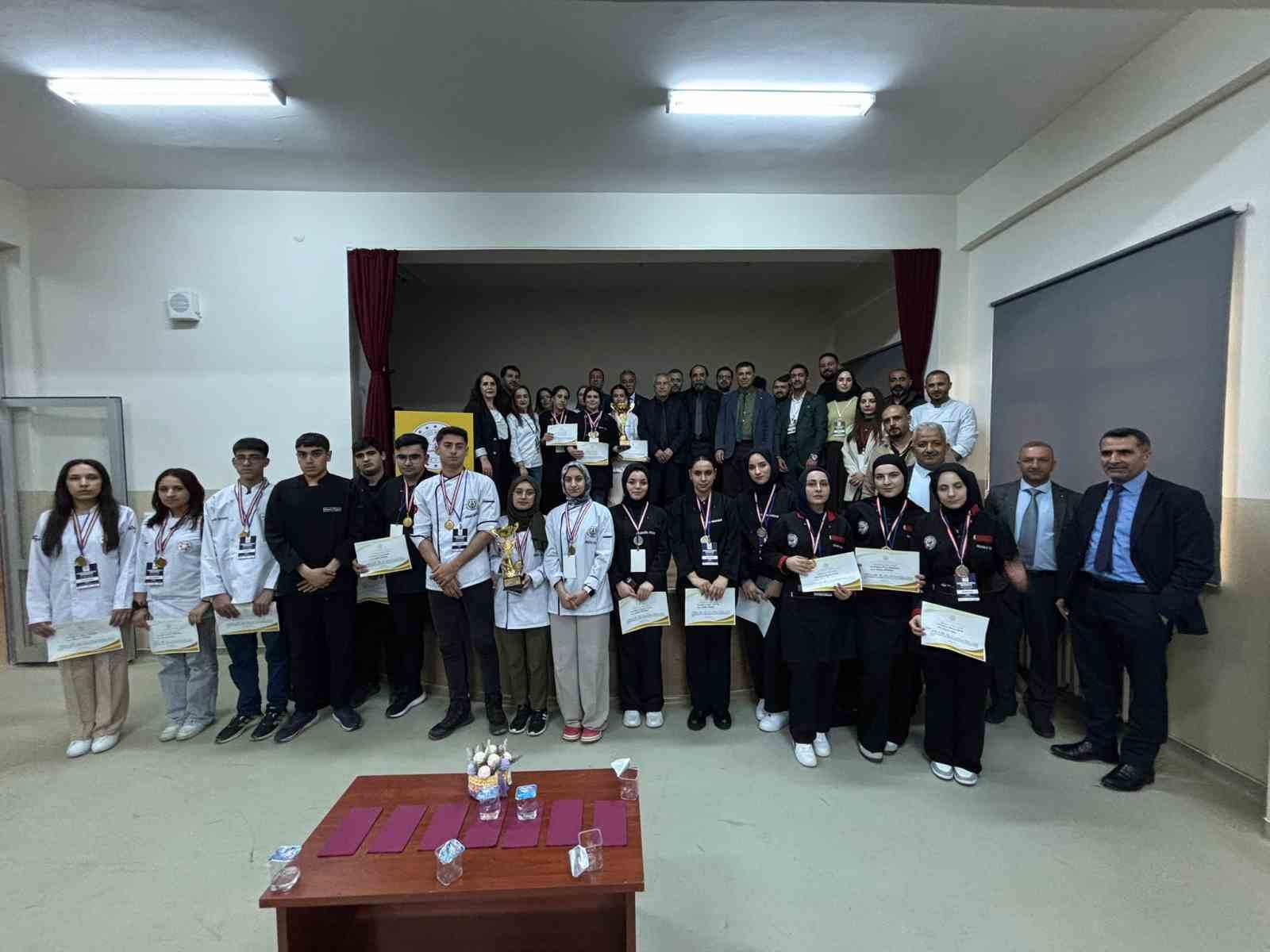 Doğu Anadolu’nun şef adayları Tunceli’de yarıştı
