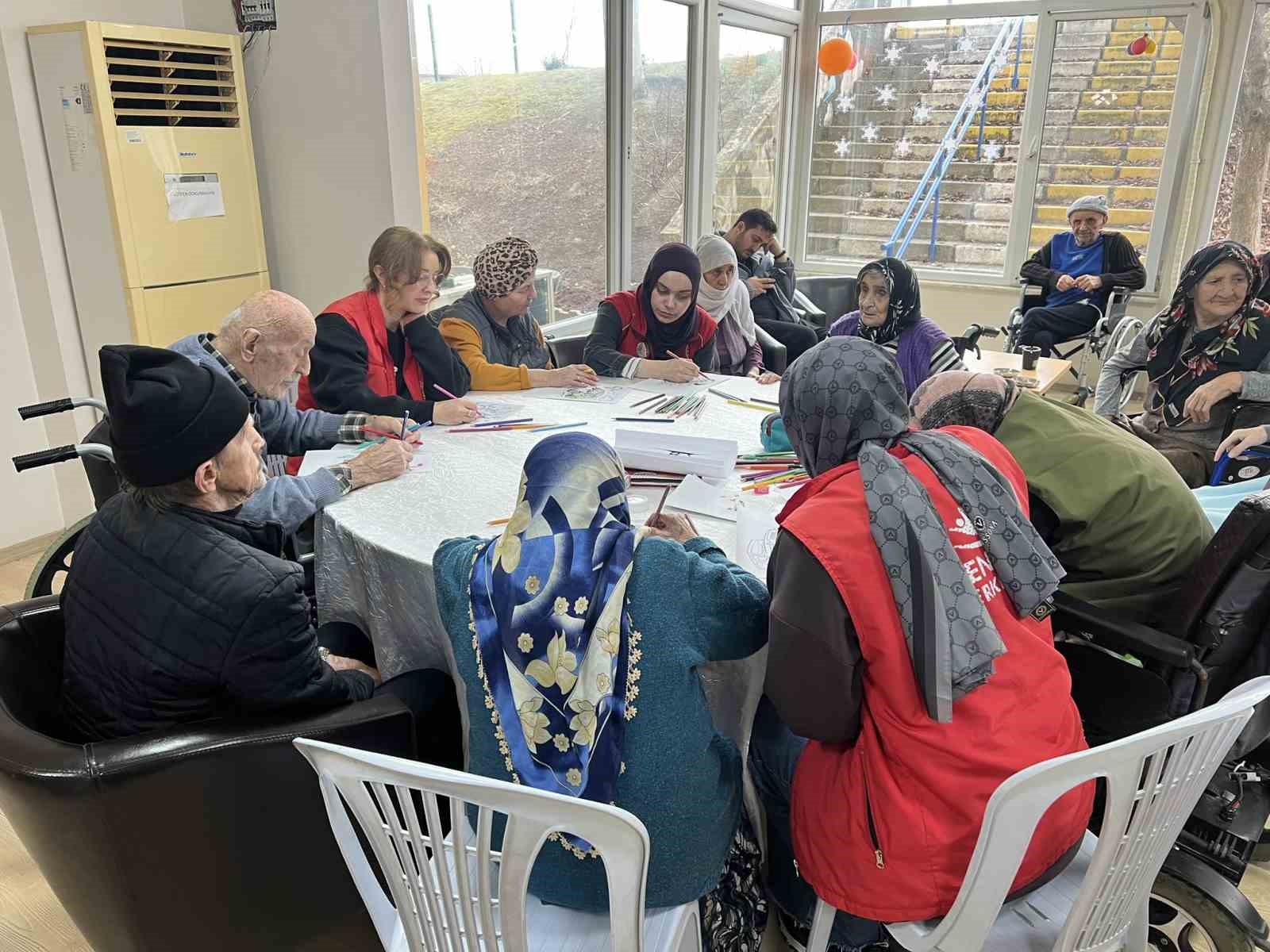 Doğum günlerini birlikte kutladılar
