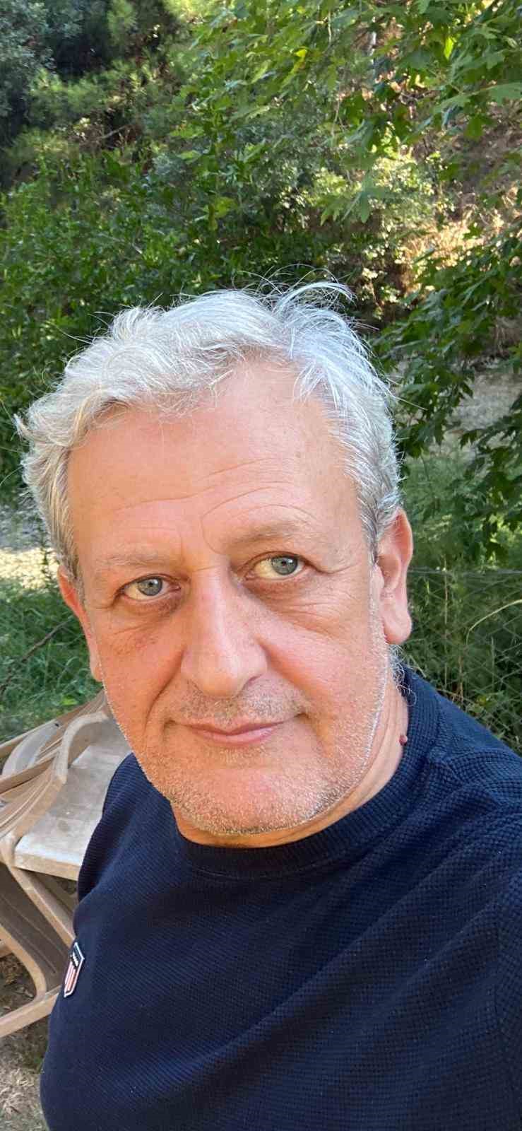 Doktorlar ‘yaşamaz’ dedi, eşinin desteği hayatta tuttu
