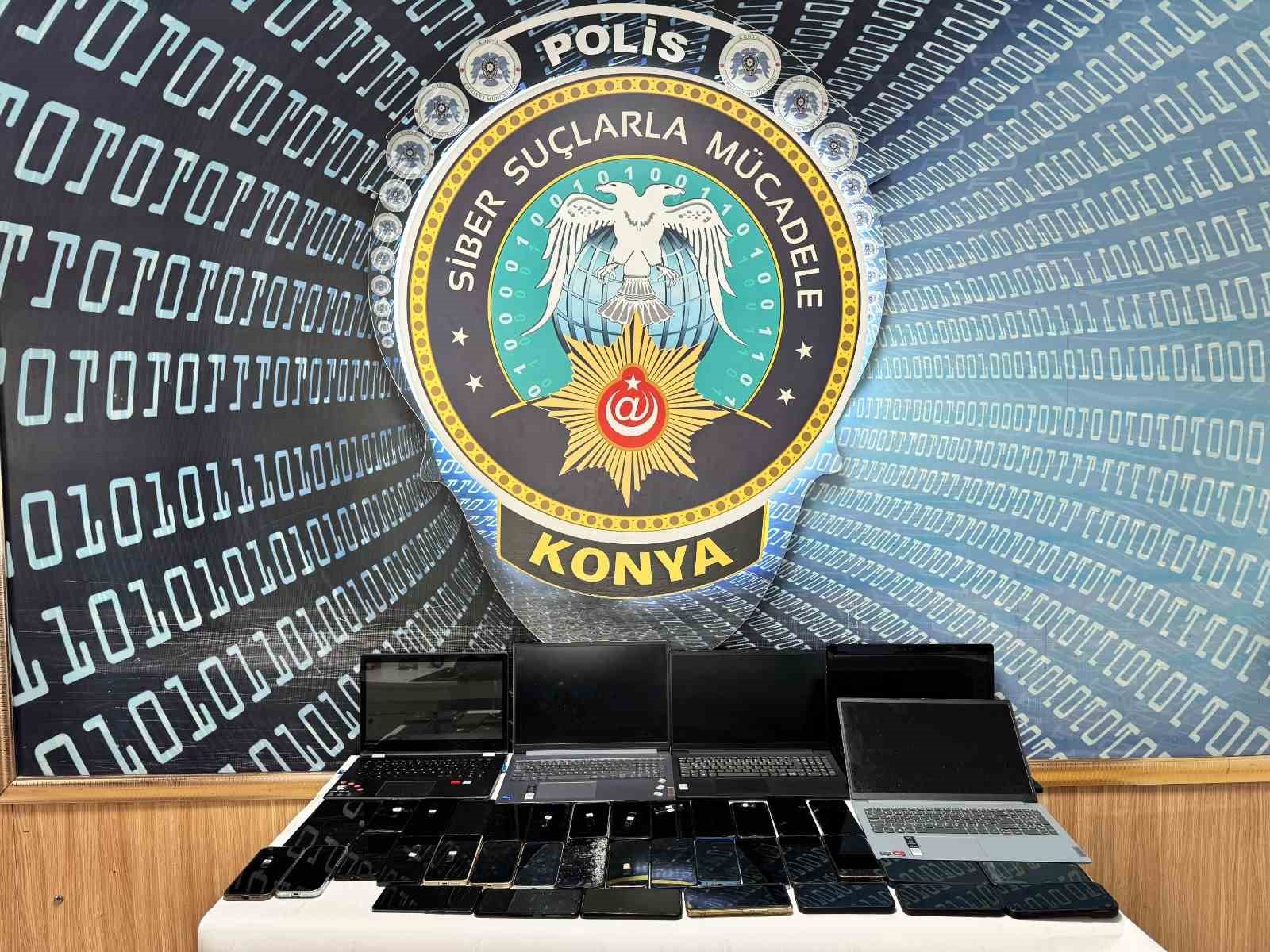 Doktoru 11 milyon lira dolandıran şebekenin 28,6 milyarlık işlem hacmi ortaya çıktı
Doktoru 11 milyon lira dolandıran şebekenin 28,6 milyarlık işlem hacmi ortaya çıktı