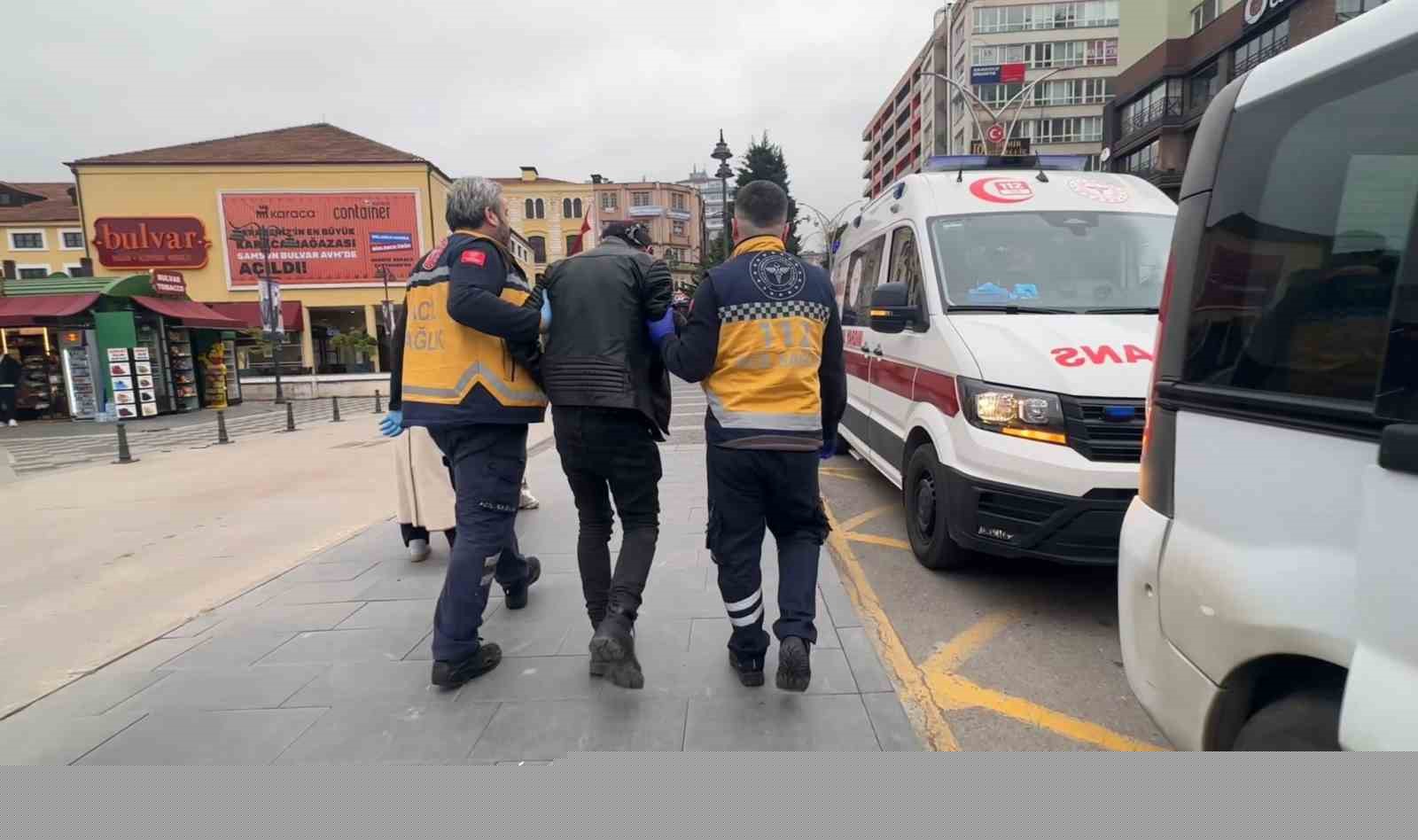 Dolmuşta fenalaşan yolcu hastaneye kaldırıldı
