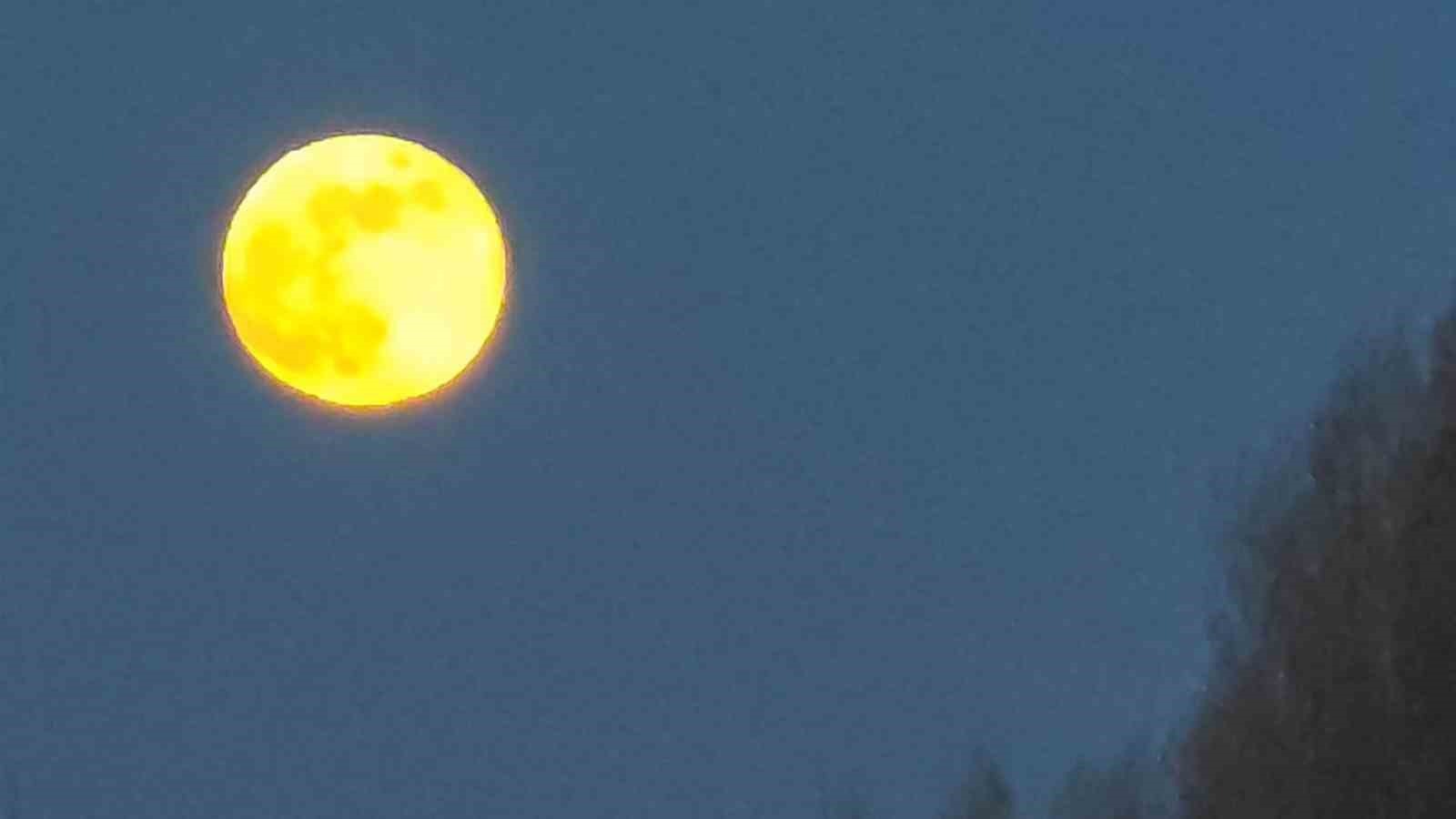 Dolunayın görüntüsü büyüledi
