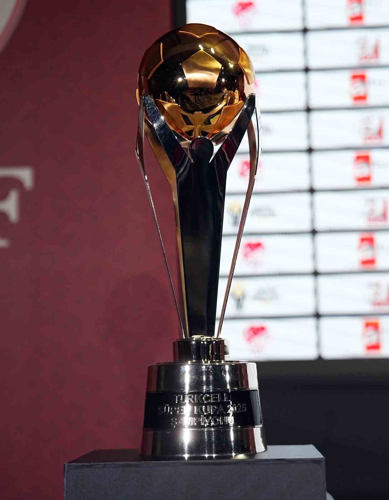 Domenico Tedesco: "Takım olarak bu maç için sabırsızlanıyoruz"
Domenico Tedesco: "Takım olarak bu maç için sabırsızlanıyoruz"