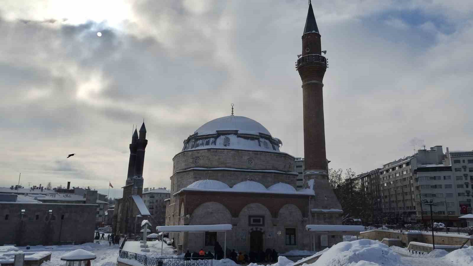 Dondurucu soğuğa aldırış etmediler
