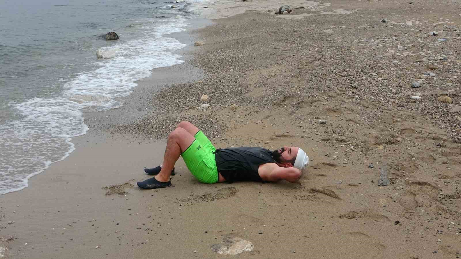 Dondurucu soğuğa meydan okudu: Van Gölü’nde şifa kulaçları
