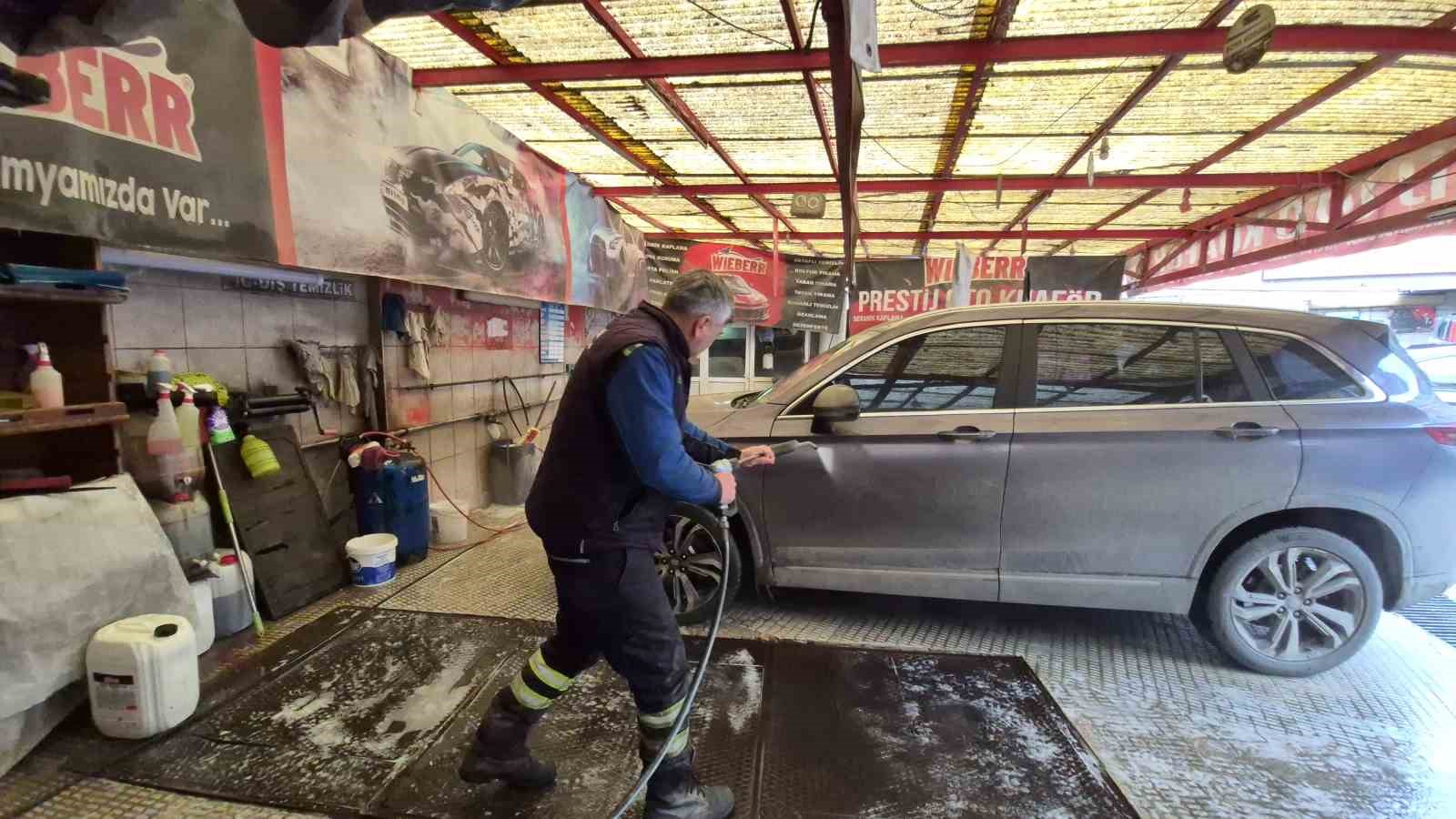 Dondurucu soğuklar ve kar yağışı oto yıkama taleplerini düşürdü
