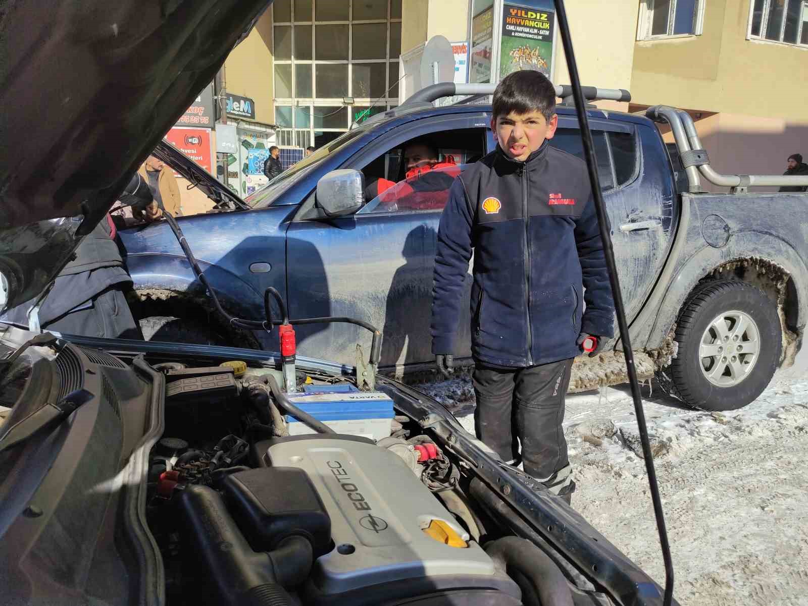 Dondurucu soğukların etkili olduğu Ardahan’da hayat durma noktasına geldi
