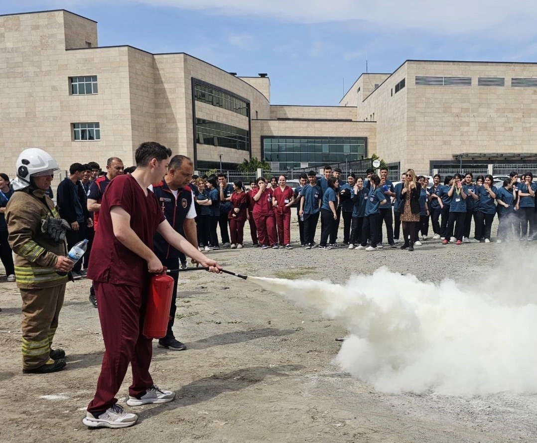 Dörtyol Devlet Hastanesi’nde yangın güvenliği eğitimi
