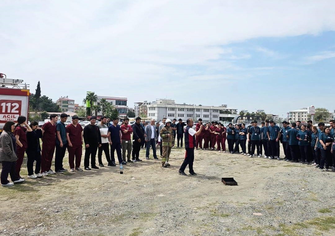 Dörtyol Devlet Hastanesi’nde yangın güvenliği eğitimi
