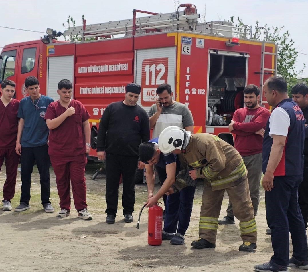 Dörtyol Devlet Hastanesi’nde yangın güvenliği eğitimi
