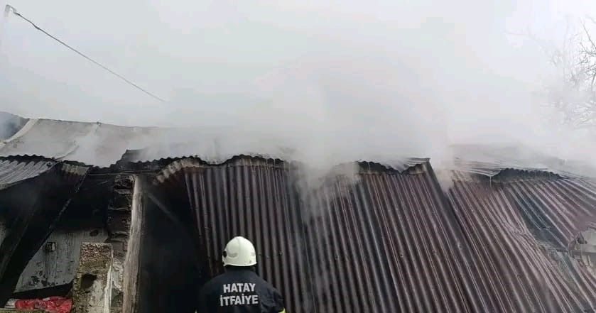 Dörtyol’da ev yangını
