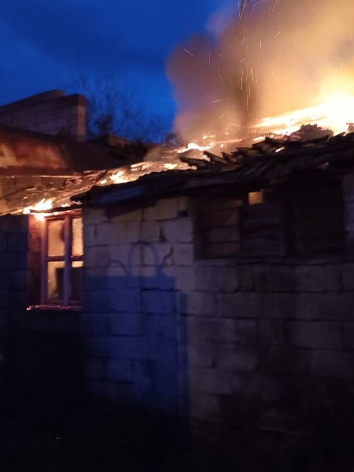 Dörtyol’da metruk bina yangını
