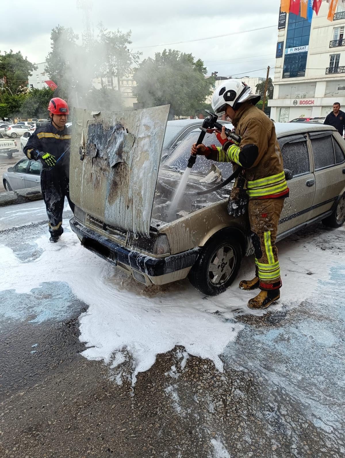 Dörtyol’da TOFAŞ alevlere teslim oldu
