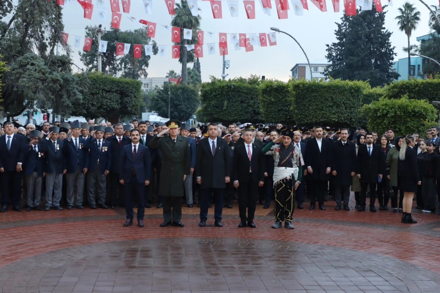 Dörtyol’un kurtuluşunun 104. yılı kutlandı
Dörtyol’un kurtuluşunun 104. yılı kutlandı