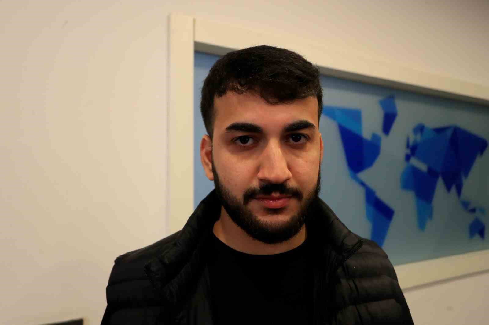 Dövme sildirmek isterken kabusu yaşadı, elindeki dokular öldü
Dövme sildirmek isterken kabusu yaşadı, elindeki dokular öldü