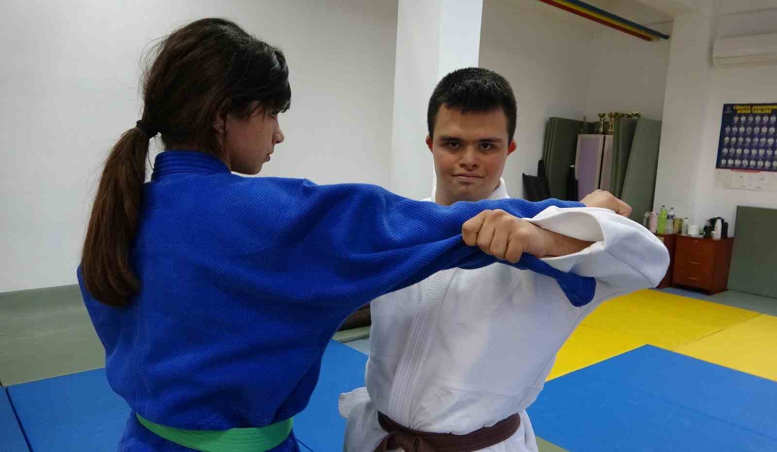 Down sendromlu judocu Mustafa Erbil, Dünya Şampiyonası yolunda
