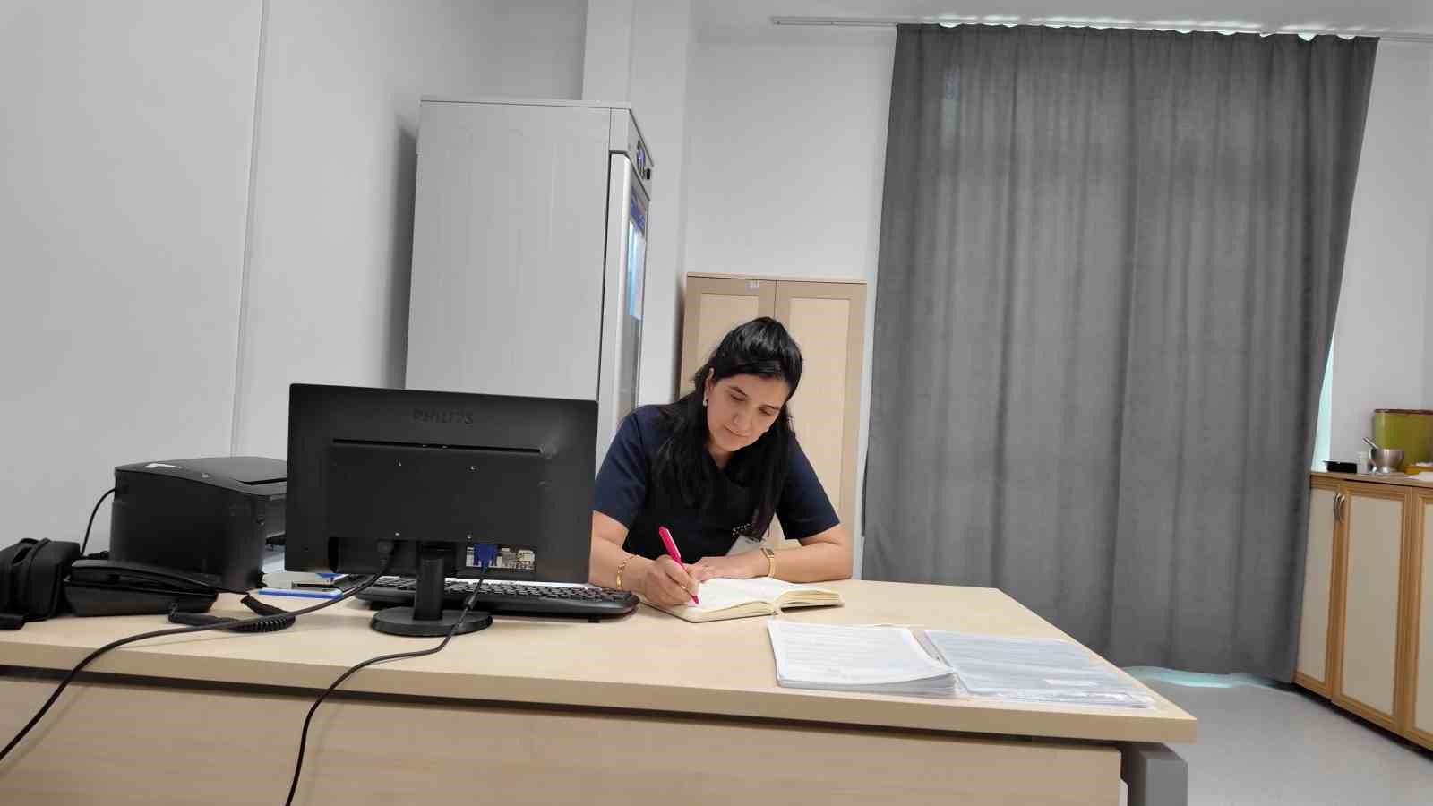 Dr. Deniz Yılmaz: "Çocuk alerji hastalıklarında doğru tanı ve etkin tedavi önemli"
Dr. Deniz Yılmaz: "Çocuk alerji hastalıklarında doğru tanı ve etkin tedavi önemli"