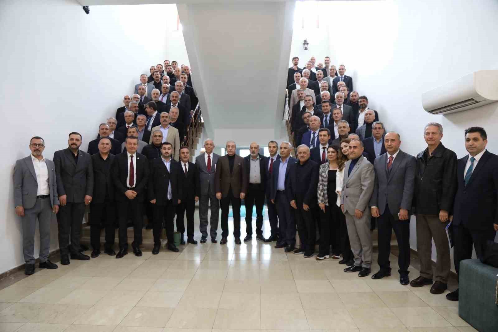 DTSO Başkanı Mehmet Kaya: "Tarımda yeni model Türkiye’ye örnek olacak"
DTSO Başkanı Mehmet Kaya: "Tarımda yeni model Türkiye’ye örnek olacak"