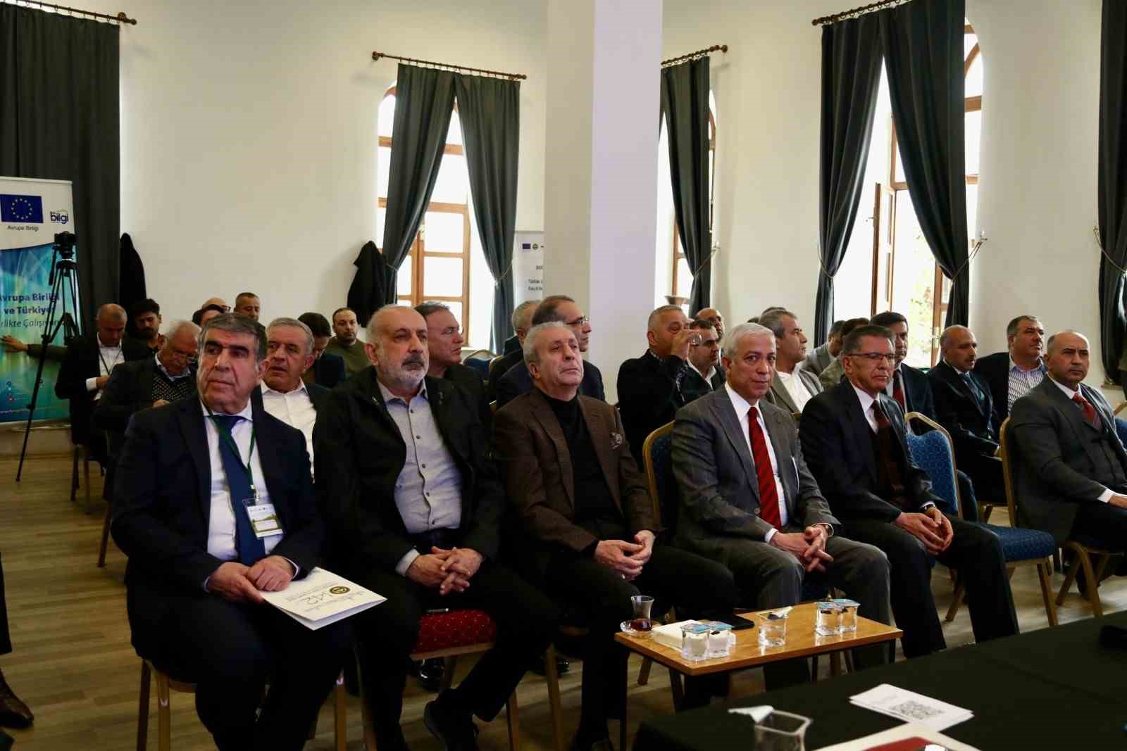 DTSO Başkanı Mehmet Kaya: "Tarımda yeni model Türkiye’ye örnek olacak"
DTSO Başkanı Mehmet Kaya: "Tarımda yeni model Türkiye’ye örnek olacak"