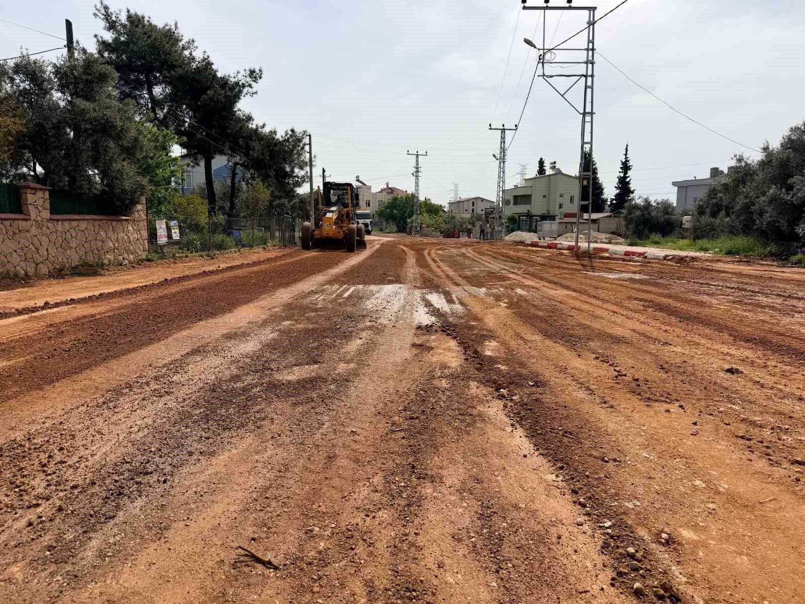 Duacı’da alt yapı çalışmaları tamamlanan 34 sokağa sıcak asfalt
