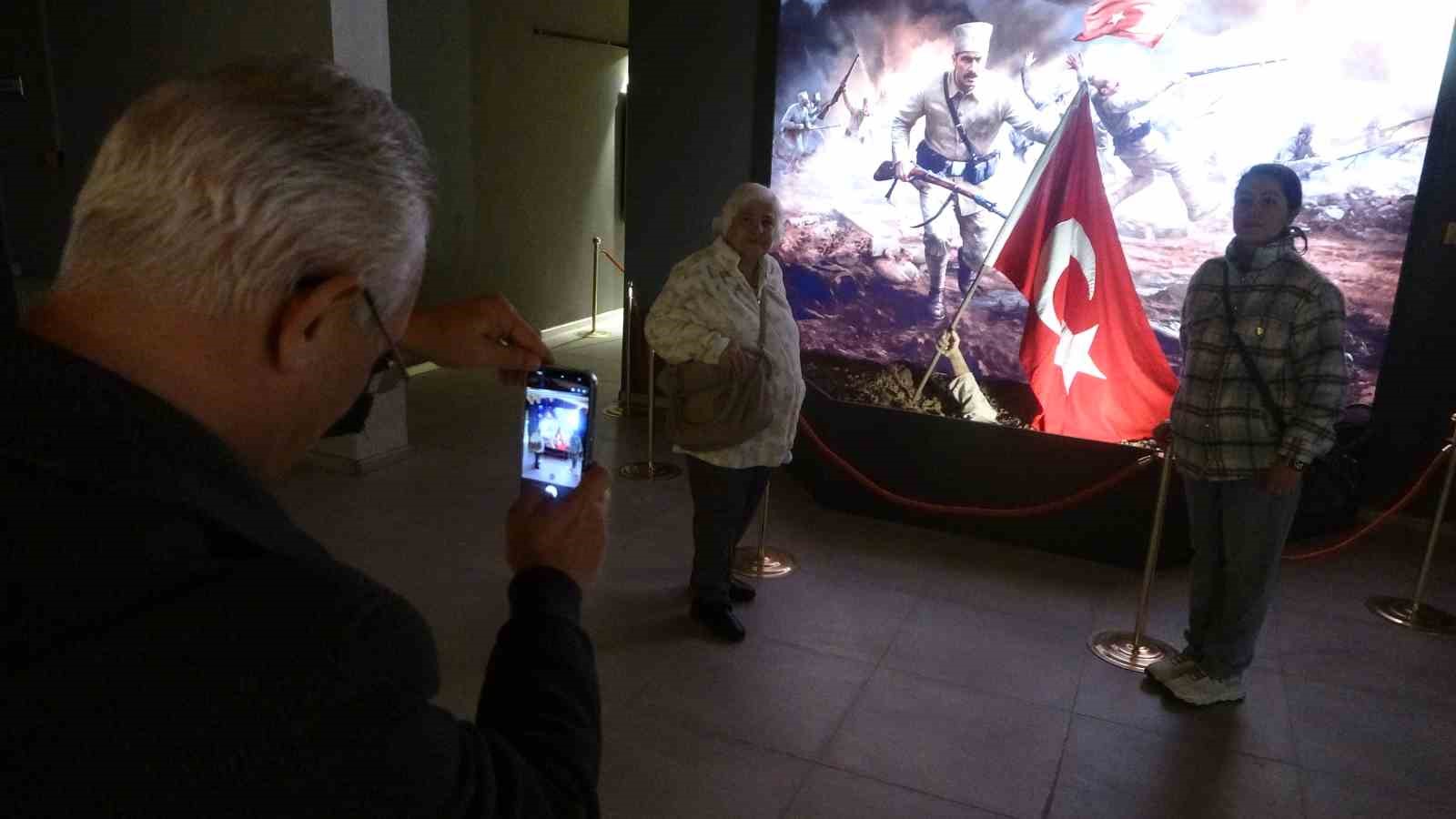 Dumlupınar Diorama Müzesi yoğun ilgi görüyor
