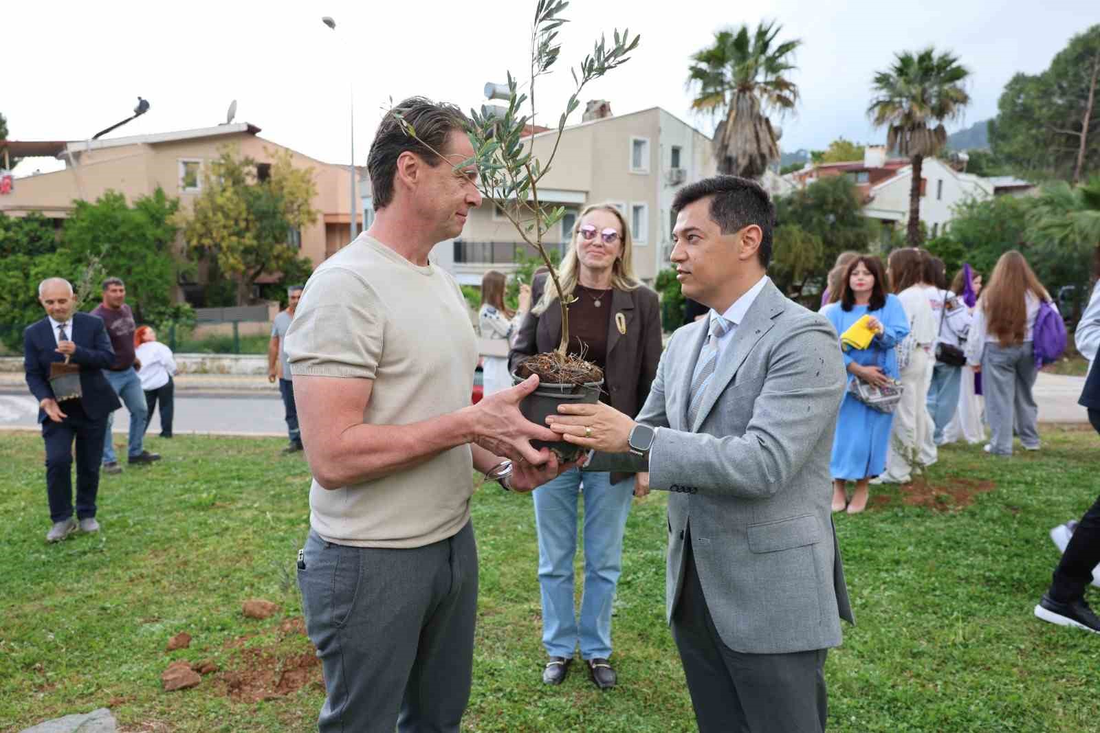 Dünya çocukları Marmaris’te barış için buluştu
