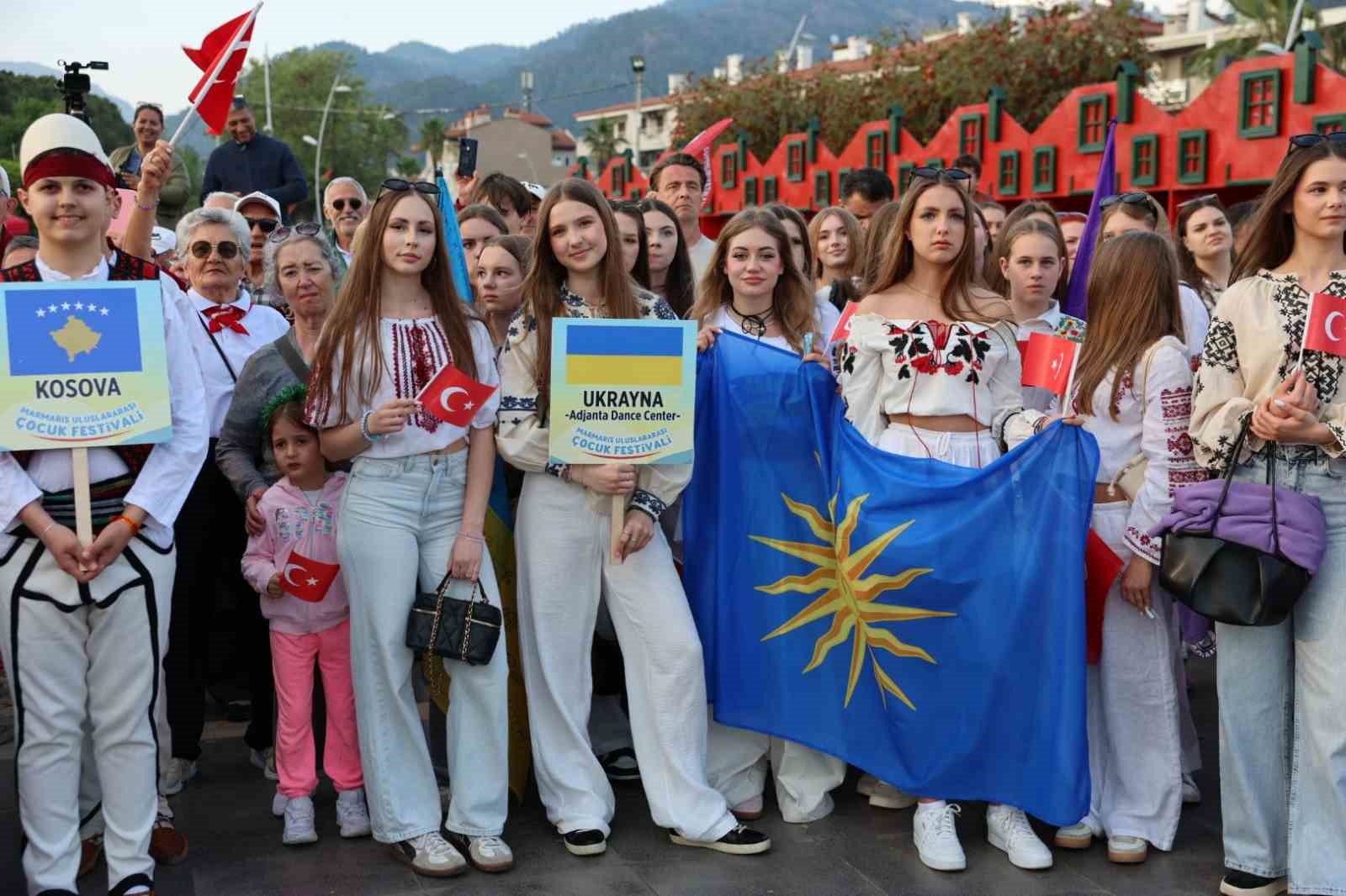 Dünya çocukları Marmaris’te barış için buluştu
