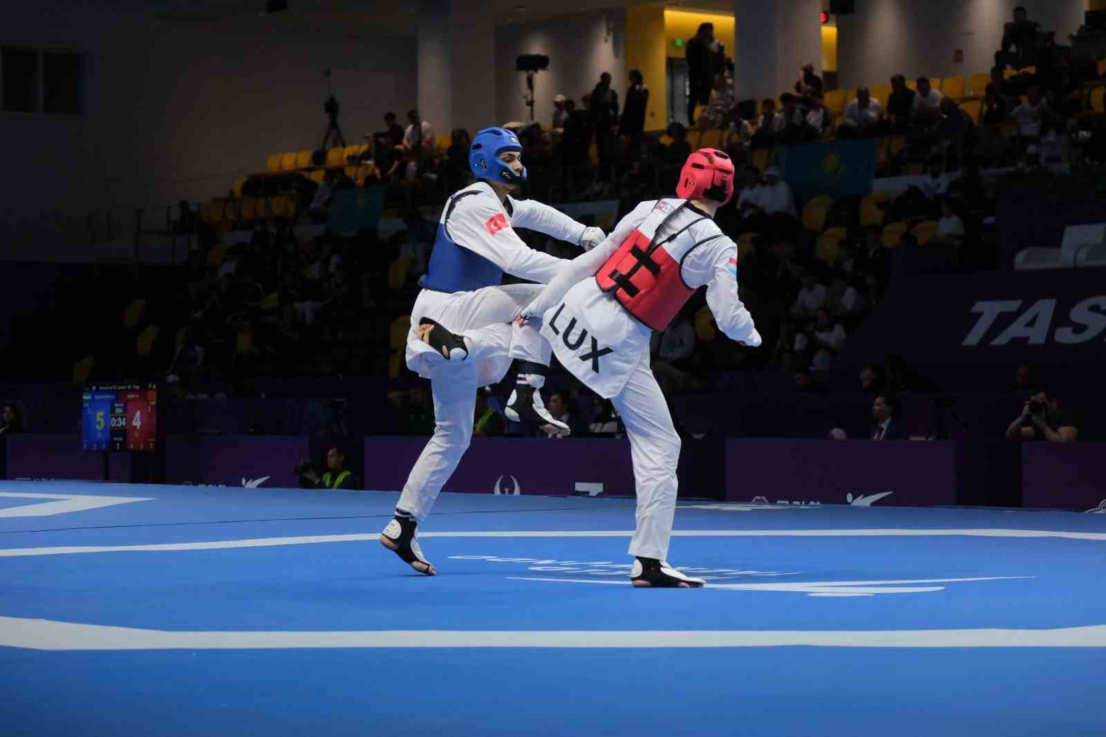 Dünya Gençler Taekwondo Şampiyonası’nda çifte bronz
