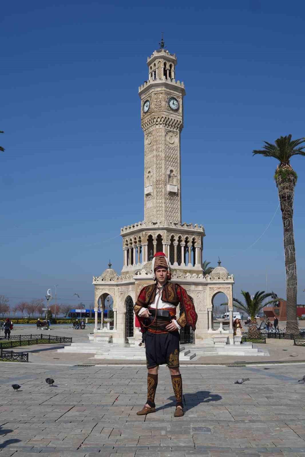 Dünya meydanlarında bir ’Efe’: Ege’nin zeybeğini Avrupa’ya taşıdı
Dünya meydanlarında bir ’Efe’: Ege’nin zeybeğini Avrupa’ya taşıdı
