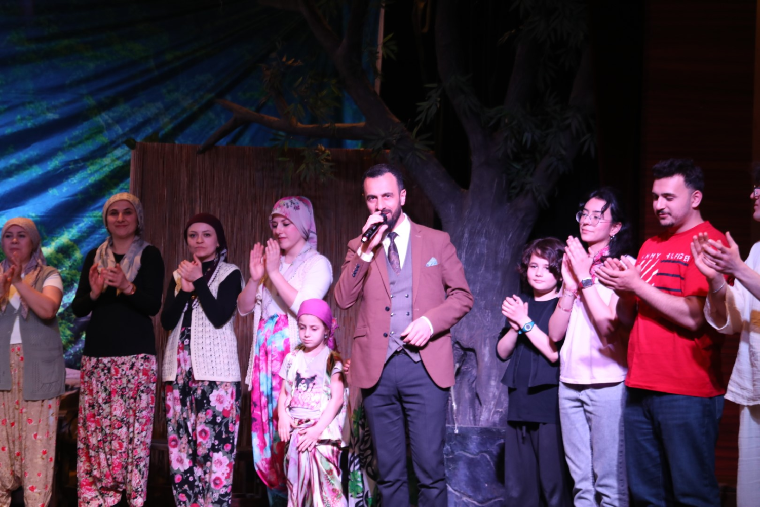 Dünya Tiyatrolar Günü "Komşu Köyün Delisi" ile kutlandı
