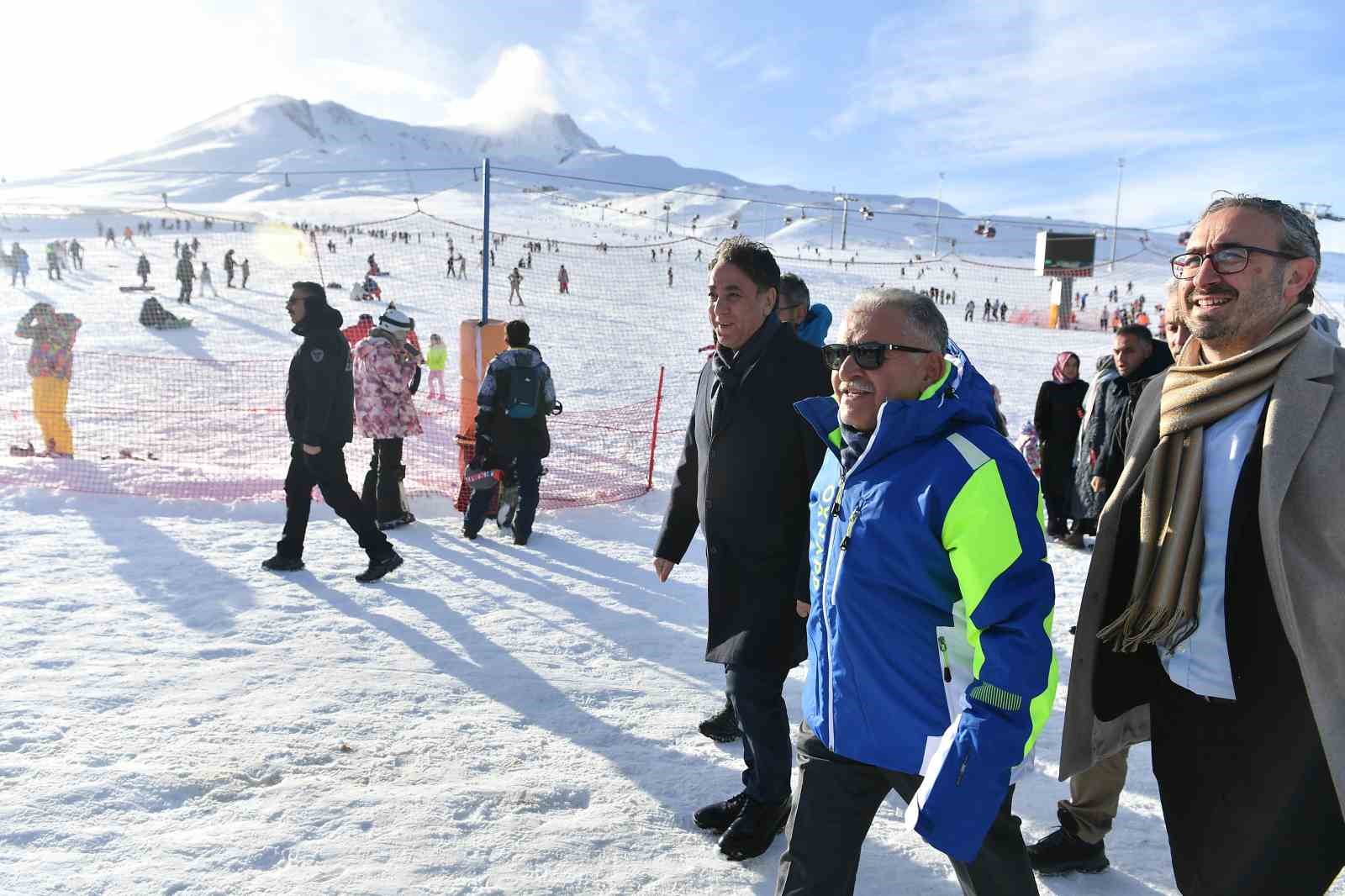 Dünyanın dört bir yanından gelen misafirlerden Erciyes’e övgü
