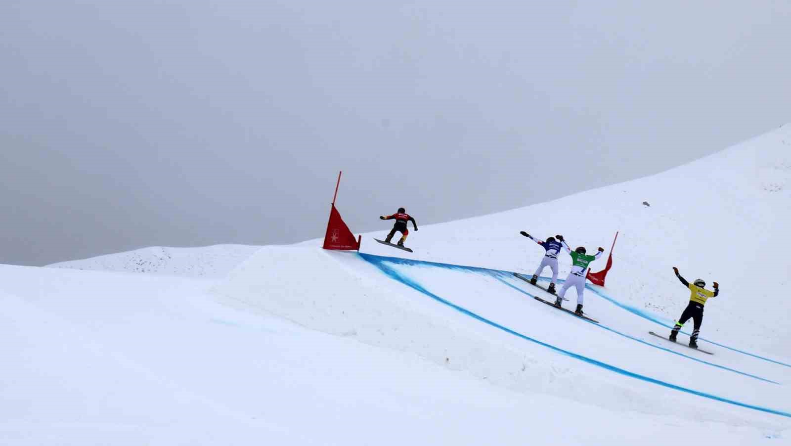 Dünya’nın yıldızları Palandöken’de yarışıyor
