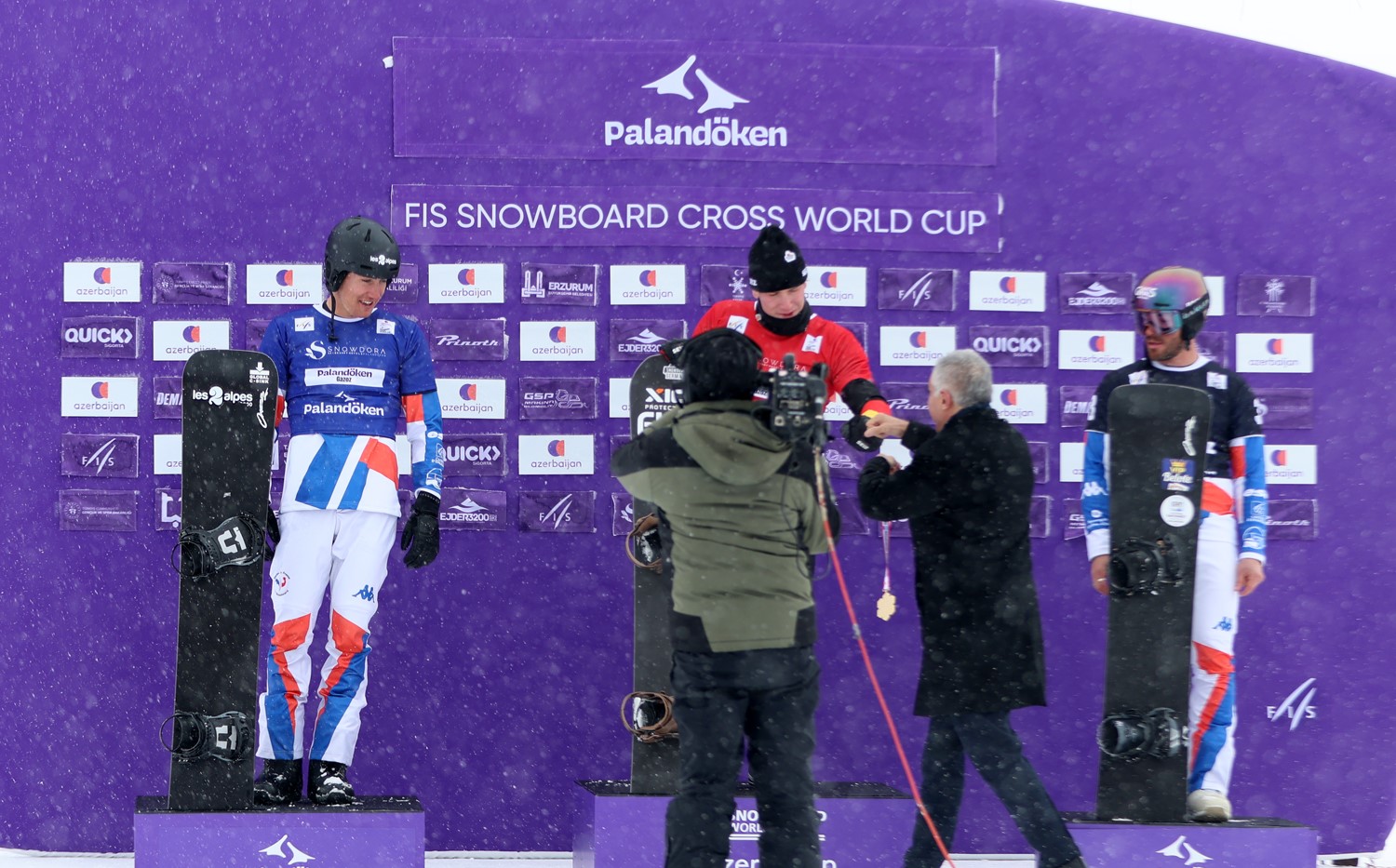 Dünya’nın yıldızları Palandöken’de yarışıyor
